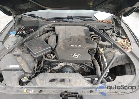 2015 Hyundai Genesis 3.8 from USA, damaged, VIN KMHGN4JE2FU046668